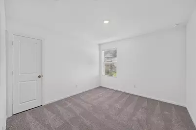 624 W Criner Street, Grandview, TX 76050 - Photo 13
