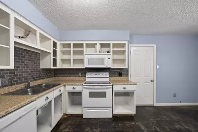 5211 Hideaway Court, Arlington, TX 76017 - Photo 9
