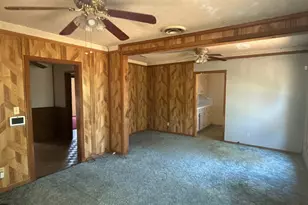 701 N Newark St, Decatur, TX 76234 - Photo 9