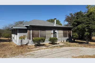 701 N Newark Street, Decatur, TX 76234 - Photo 3