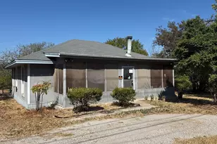 701 N Newark St, Decatur, TX 76234 - Photo 3