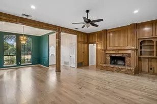 10123 Candlebrook Dr, Dallas, TX 75243 - Photo 5