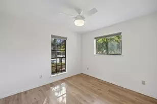 10123 Candlebrook Dr, Dallas, TX 75243 - Photo 11