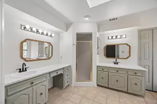 10123 Candlebrook Dr, Dallas, TX 75243 - Photo 19