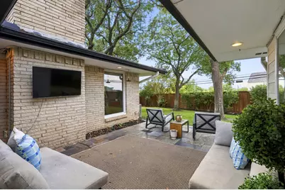 9307 Crestedge Drive, Dallas, TX 75238 - Photo 31
