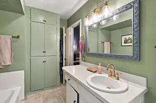 9307 Crestedge Dr, Dallas, TX 75238 - Photo 27
