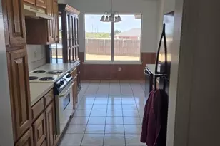 850 Valley View Ct, Burleson, TX 76028 - Photo 9