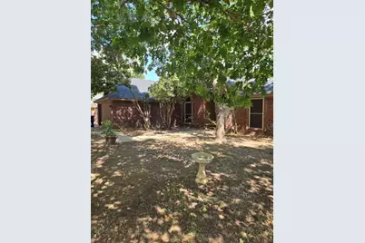 850 Valley View Court, Burleson, TX 76028 - Photo 15