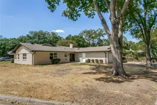 1909 Plymouth Ct, Arlington, TX 76013 - Photo 7