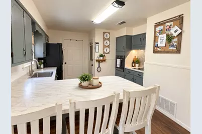 304 S Norma Drive, Lacy Lakeview, TX 76705 - Photo 3