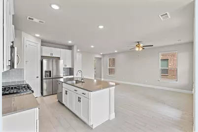 593 Hutchinson Lane, Lewisville, TX 75077 - Photo 11