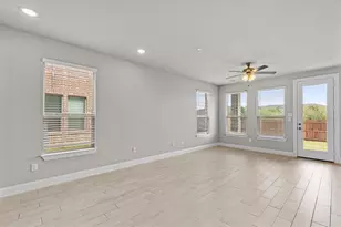 593 Hutchinson Ln, Lewisville, TX 75077 - Photo 7