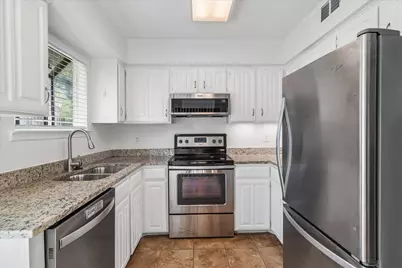 5200 Martel Avenue #24A, Dallas, TX 75206 - Photo 13