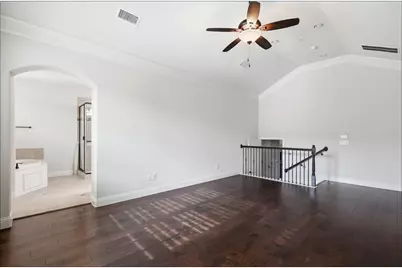 555 Waterloo Drive, Lewisville, TX 75067 - Photo 31