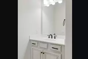 555 Waterloo Dr, Lewisville, TX 75067 - Photo 29