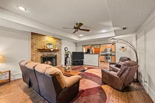 1401 Sandpiper St, Grapevine, TX 76051 - Photo 5