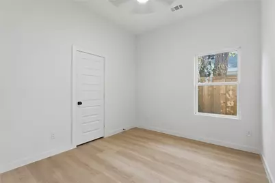 817 Brooks Avenue, Dallas, TX 75208 - Photo 5