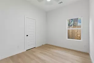 817 Brooks Ave, Dallas, TX 75208 - Photo 5