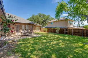 1005 Nottingham Dr, Carrollton, TX 75007 - Photo 5