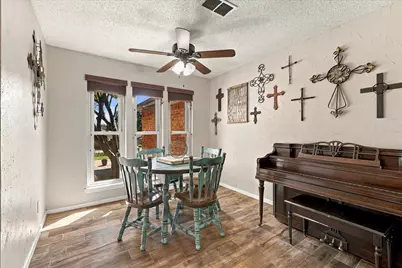 2840 Southridge Drive, Grapevine, TX 76051 - Photo 9