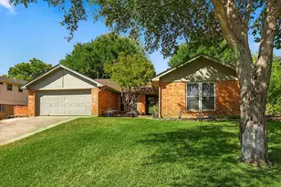 2840 Southridge Dr, Grapevine, TX 76051 - Photo 1