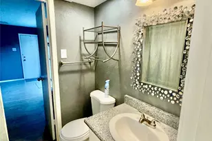7855 Meadow Park Dr, Dallas, TX 75230 - Photo 11