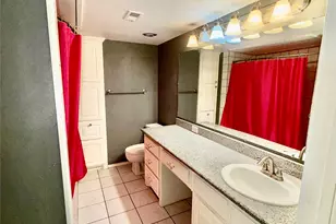 7855 Meadow Park Dr, Dallas, TX 75230 - Photo 13