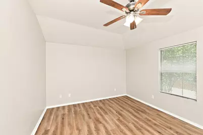 312 Ezekial Avenue, Dallas, TX 75217 - Photo 9