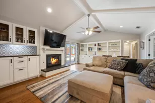 1931 Robin Meadow Dr, Carrollton, TX 75007 - Photo 3