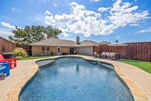 1931 Robin Meadow Dr, Carrollton, TX 75007 - Photo 27