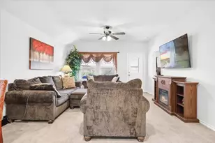 137 Running River Dr, Boyd, TX 76023 - Photo 17