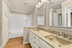 1901 Cloisters Dr, Arlington, TX 76011 - Photo 15