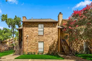 1901 Cloisters Dr, Arlington, TX 76011 - Photo 23