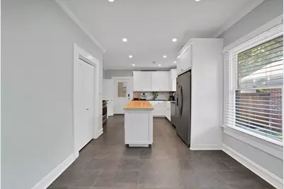 2305 W Rosedale Street S, Fort Worth, TX 76110 - Photo 11