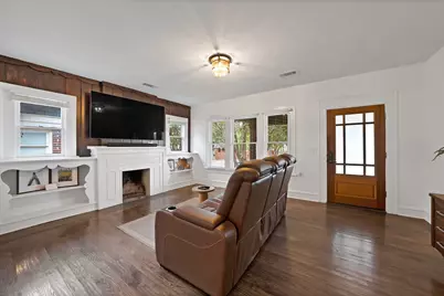 2305 W Rosedale Street S, Fort Worth, TX 76110 - Photo 7