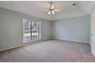 2110 Hearthstone Dr, Carrollton, TX 75010 - Photo 7