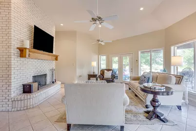 2112 Miller Court, Granbury, TX 76049 - Photo 17