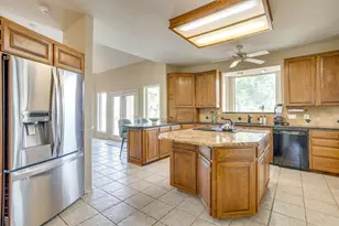 2112 Miller Ct, Granbury, TX 76049 - Photo 9