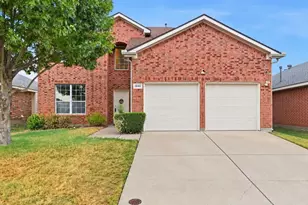 1048 Twin Brooks Dr, Grand Prairie, TX 75052 - Photo 1