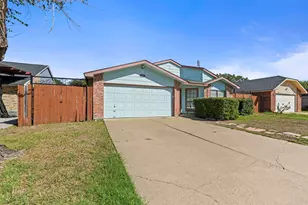 1322 Clark Trail, Grand Prairie, TX 75052 - Photo 5