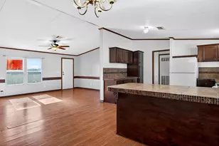 315 Glenwood St, Gainesville, TX 76240 - Photo 9