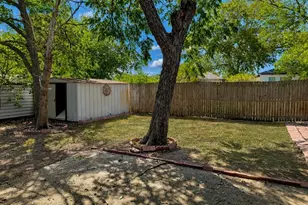 912 W Belt Line Rd, Cedar Hill, TX 75104 - Photo 25