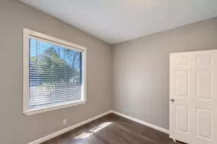 912 W Belt Line Rd, Cedar Hill, TX 75104 - Photo 7
