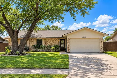 1210 Brook Hill Lane, Arlington, TX 76014 - Photo 1