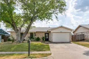 1210 Brook Hill Ln, Arlington, TX 76014 - Photo 3