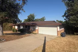 2121 Kingsdale Dr, Fort Worth, TX 76119 - Photo 3