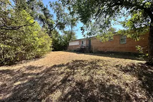 2121 Kingsdale Dr, Fort Worth, TX 76119 - Photo 27