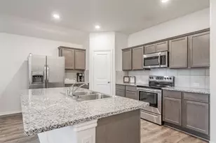 716 Alton Dr, Aubrey, TX 76227 - Photo 11