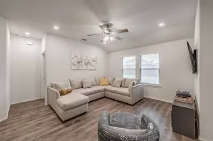 716 Alton Dr, Aubrey, TX 76227 - Photo 3