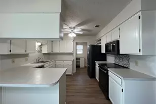 7808 Mallard Ln, Watauga, TX 76148 - Photo 9